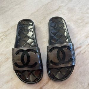 Chanel Slides (fit like a 6)